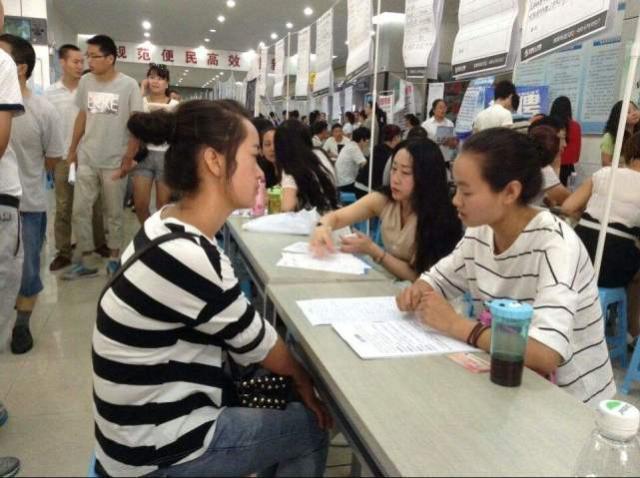 一定要告诉孩子在校远离这三种人,一定要告诉孩子远离四类学生