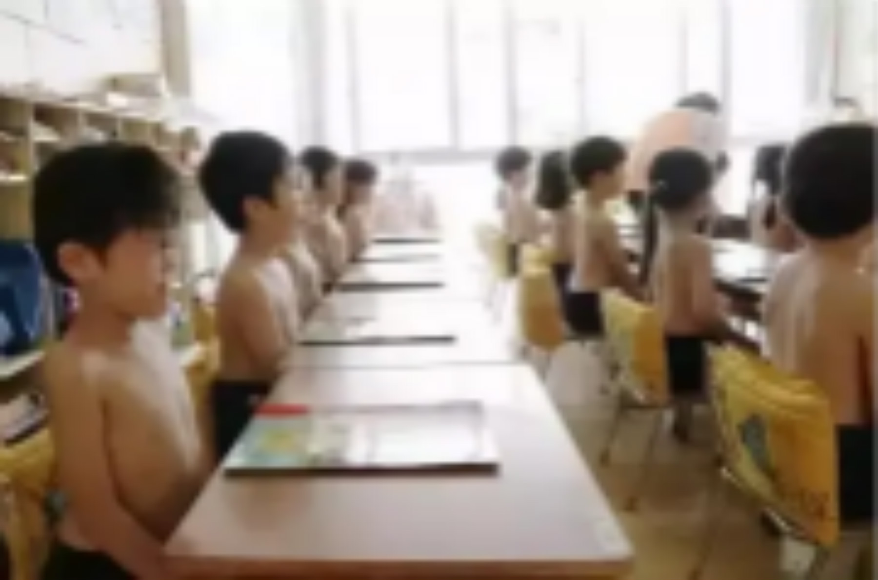 日本学校变态规定,日本学校性教育