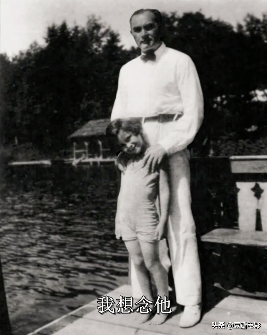 首位全裸出镜，这好莱坞*星艳**竟是wifi之母《*物尤**：海蒂·拉玛传》