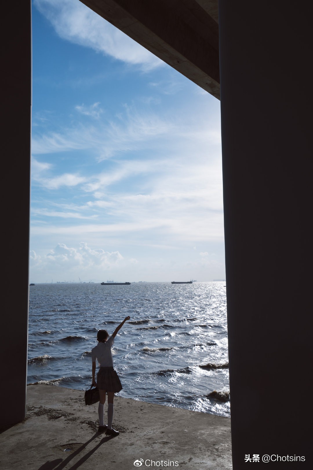 海边落日写真少女感,外景活力少女写真