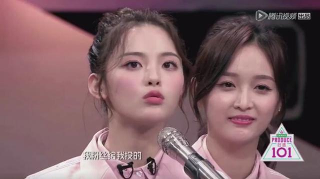 杨超越怼人上瘾！闻袜子遭嫌邋遢，怒回仙女脚不臭，比某人嘴干净