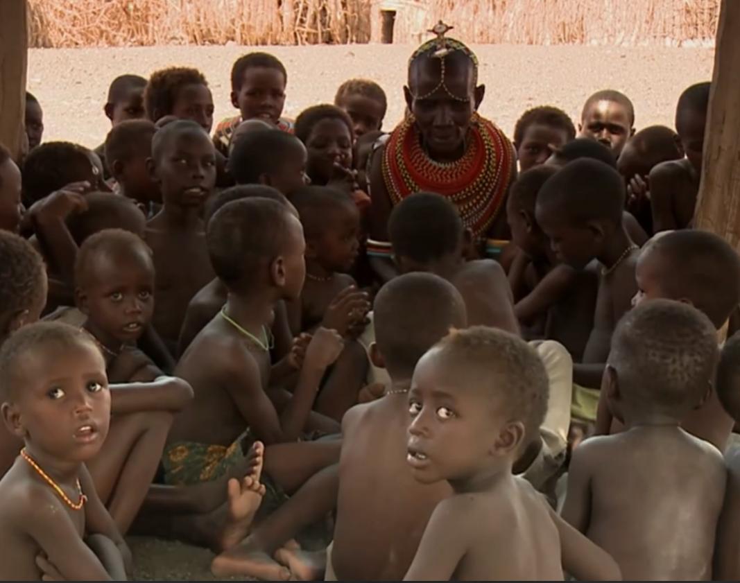 非洲埃尔莫洛部落：每天顿顿都吃鱼，没鱼时就捕杀鳄鱼充饥