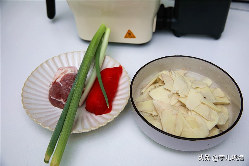 鲜笋干炒肉的做法大全家常,鲜笋炒肉加冻豆腐家常做法