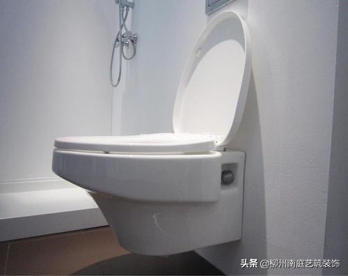 壁挂式马桶优缺点,壁挂式普通马桶的优缺点