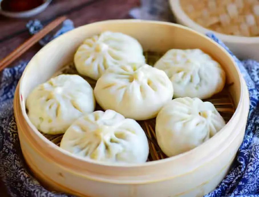 蒸包子馍是冷水蒸好或是开水蒸好,蒸包子冷水上锅蒸还是开水上锅蒸