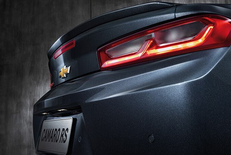 2022款科迈罗和mustang哪个好,野马mustang和科迈罗哪个更适合