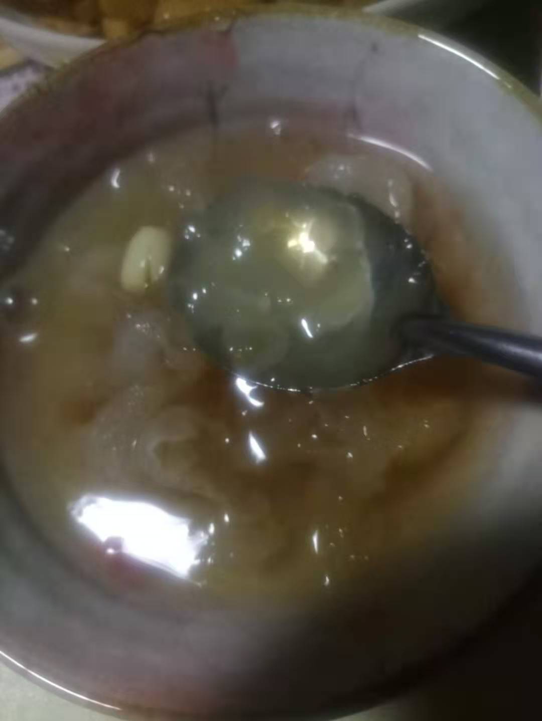 女子买美白面膜,23岁女子购买美白面膜