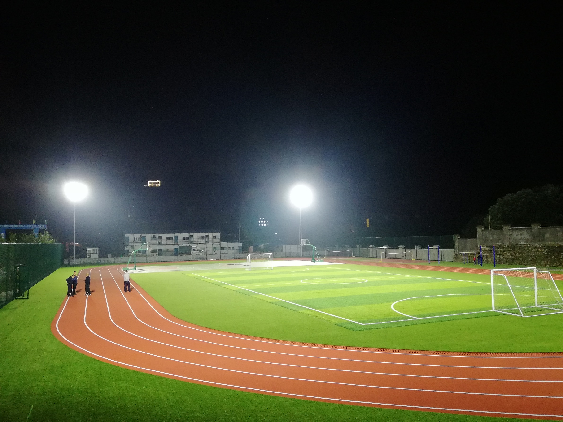 英超足球场灯,英超双红会