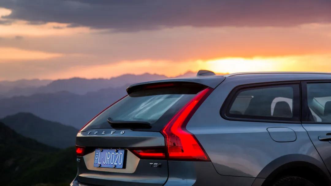 沃尔沃v90cc旅行车零整比,沃尔沃v90cc2020款和奥迪旅行车