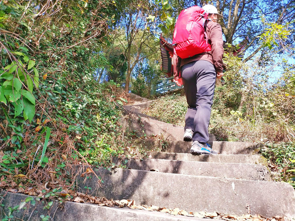 温暖舒适轻盈灵活——阿迪达斯HYBDSTRPTWT18男子户外长裤测评