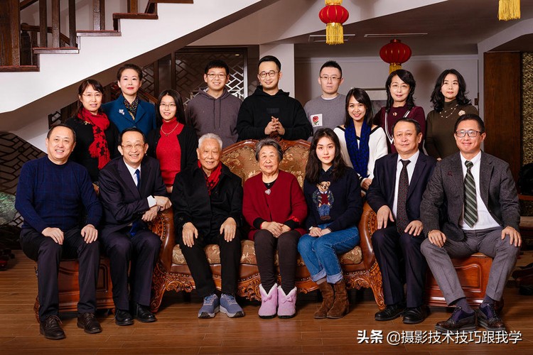 新年是团聚的时刻，全家福的拍摄技巧你可得学会
