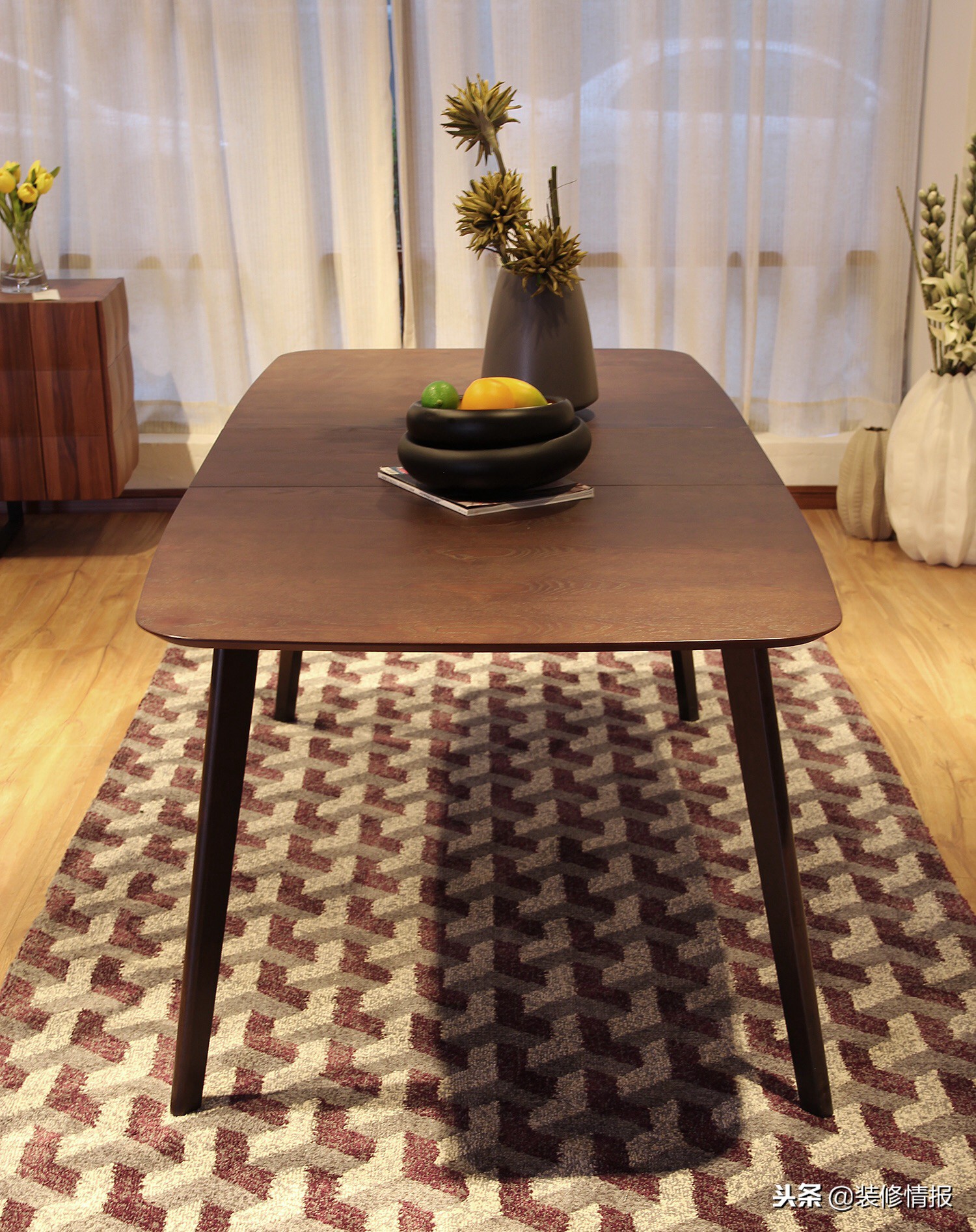 实木餐桌可伸缩圆桌大理石,实木餐桌折叠可伸缩旋转圆桌