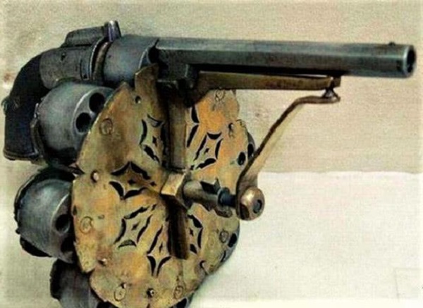 最强枪械：第1是枪中大炮，第2“最变态”*弹子**飞5000米干翻水牛