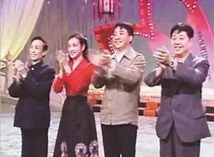 九张折射过年气氛的照片,百张罕见的过年老照片这才是年味