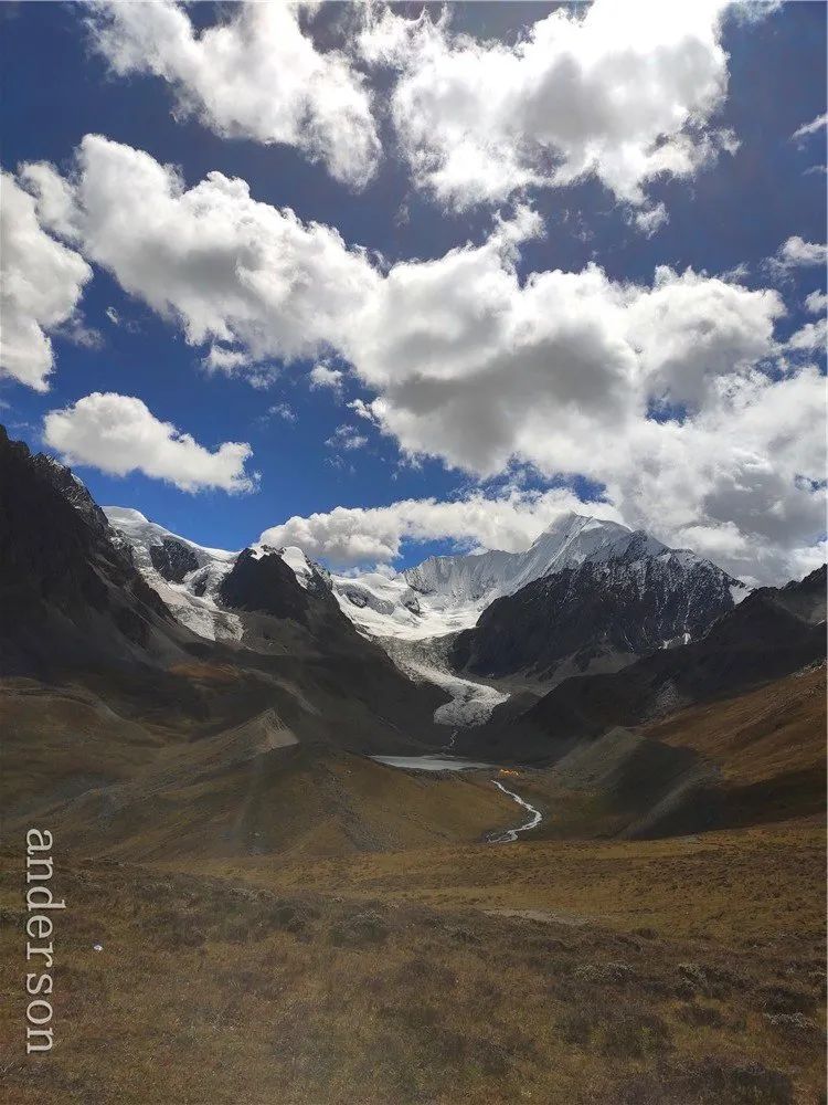 陪着贡嘎过仲秋，深夜听到女生的尖叫（上）