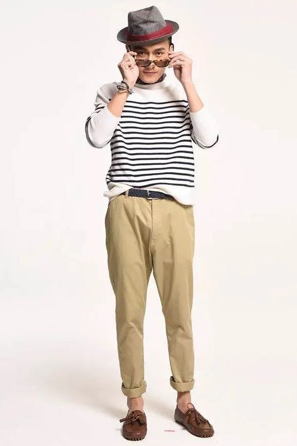 冬浅卡其裤搭配什么上衣,浅卡其休闲裤搭配什么上衣