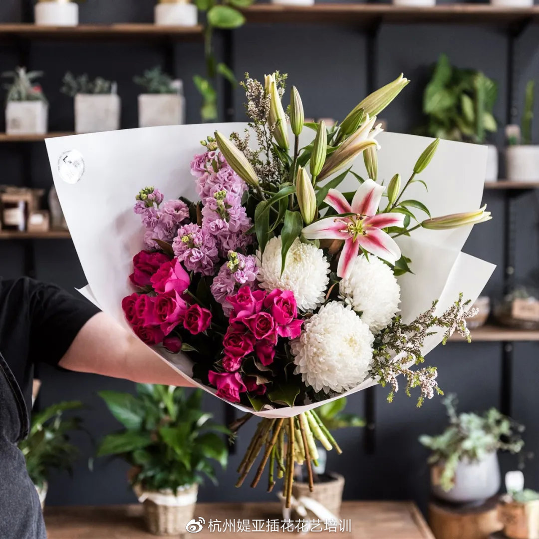 淡季花店如何赚钱,花店运营8大必看指南