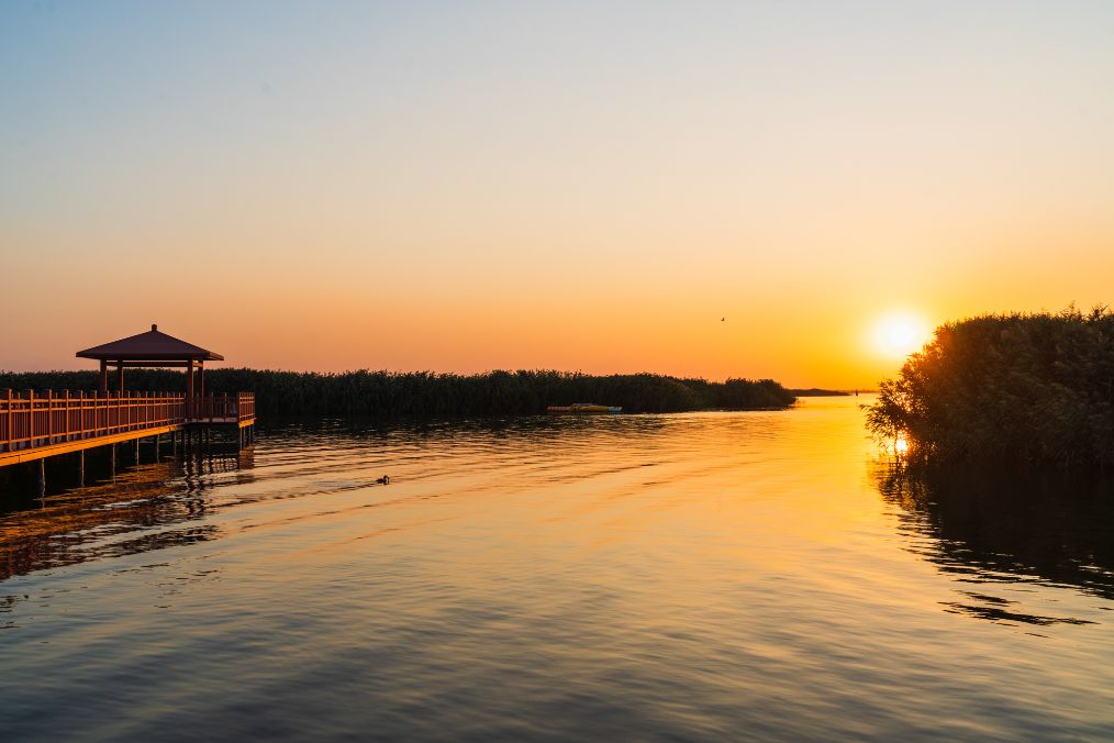 她是滔滔千里黄河的宠儿，阴山之下、河套之上的掌上明珠