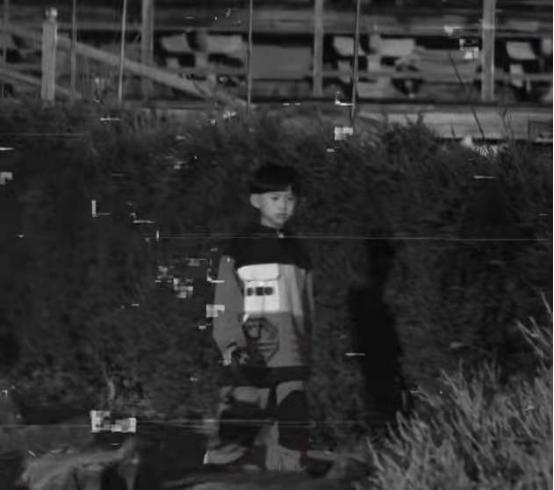 易烊千玺弟弟走秀完整版,易烊千玺弟弟走秀视频