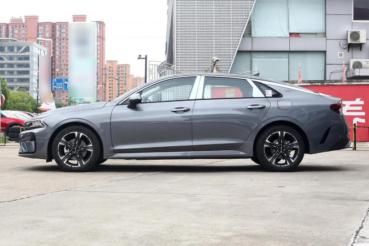 起亚k5如今还值得买吗,为什么起亚k5降价这么多