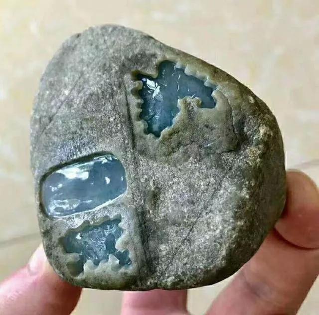 缅甸老场口大洛基翡翠原石,缅甸翡翠原石真假鉴别方法