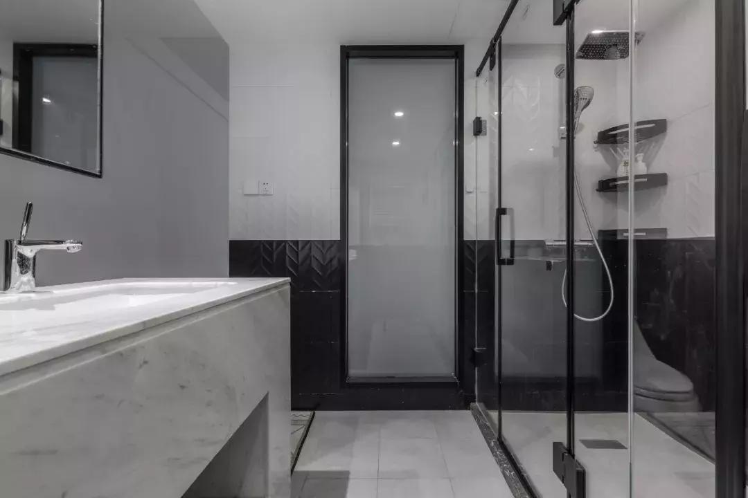 卫生间洗澡时取暖用什么最好,比较大的卫生间冬天如何取暖