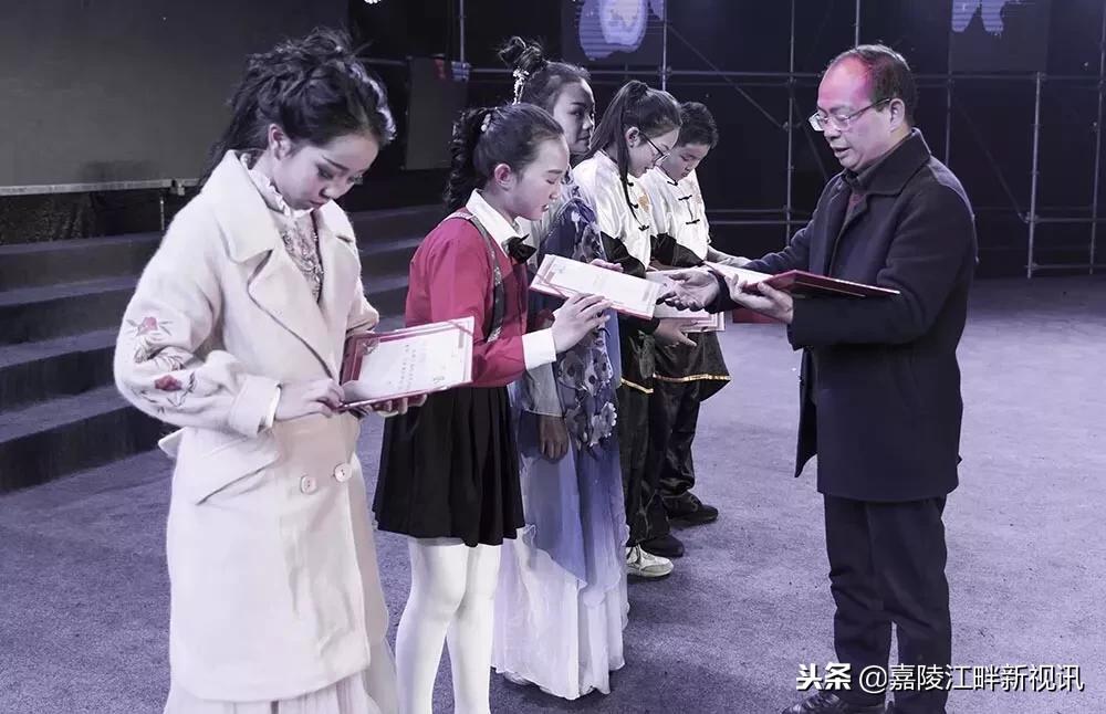 四川南充白塔中学校园文化艺术节,南充白塔中学校园文化节