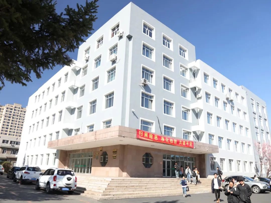 延边大学2020级新生开始报到,延边大学让家长送大一新生进学校