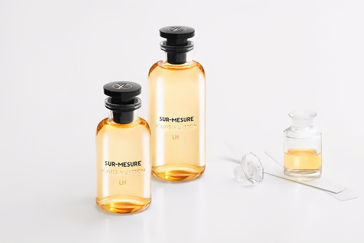 lv香水黑色瓶子的多少钱,Lv香水正品多少钱