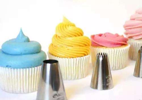 裱花蛋糕小技巧,蛋糕裱花技巧基础教程