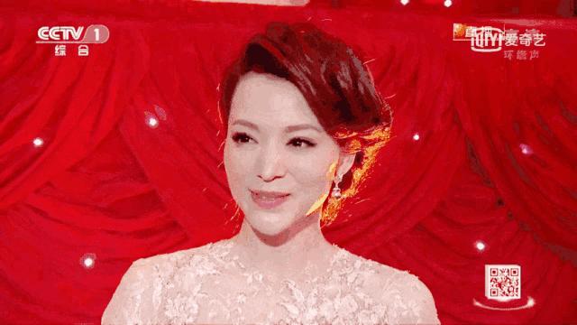 董卿消失的第2个春晚，她去哪里了？