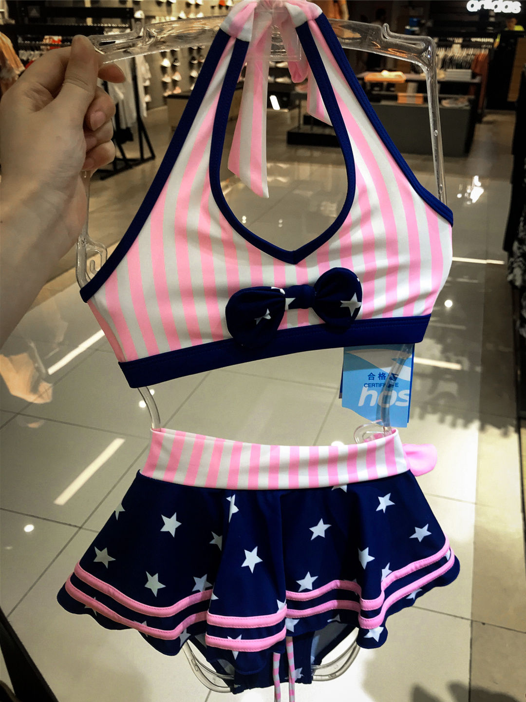 新手泳衣如何选购好的品牌,如何选择合适的儿童泳衣