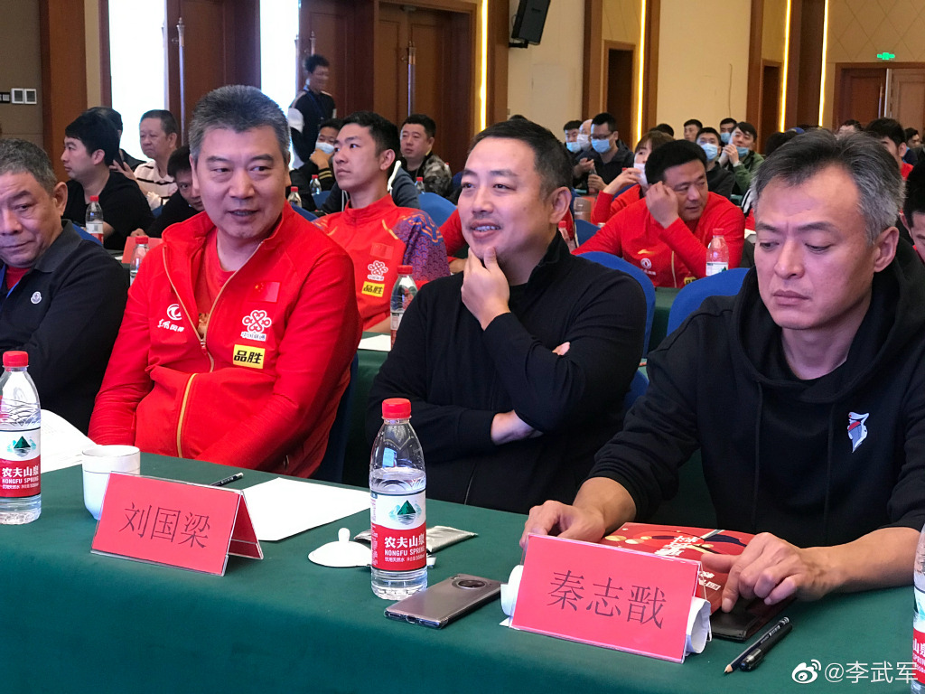 国乒新消息孙颖莎王楚钦,国乒教练秦志戬名场面