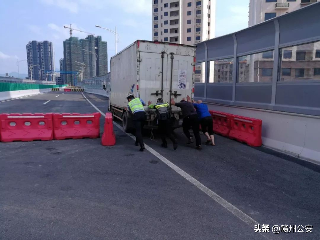 高架道路禁行规定有哪些,高架路哪几种车辆禁止驶入