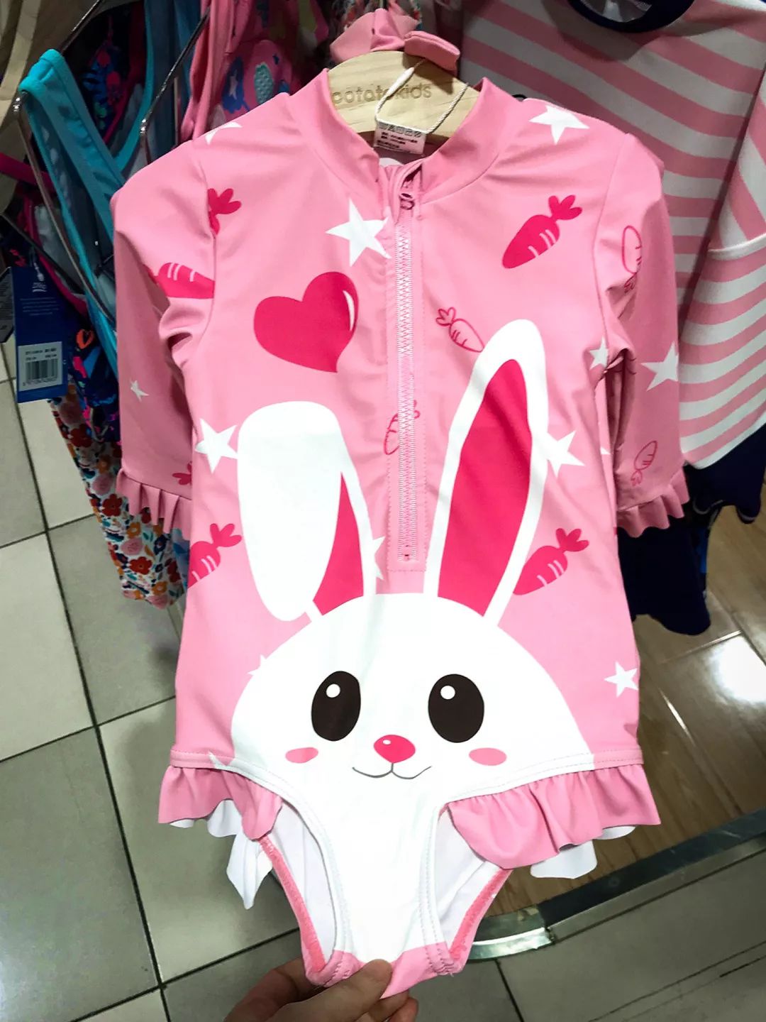 新手泳衣如何选购好的品牌,如何选择合适的儿童泳衣