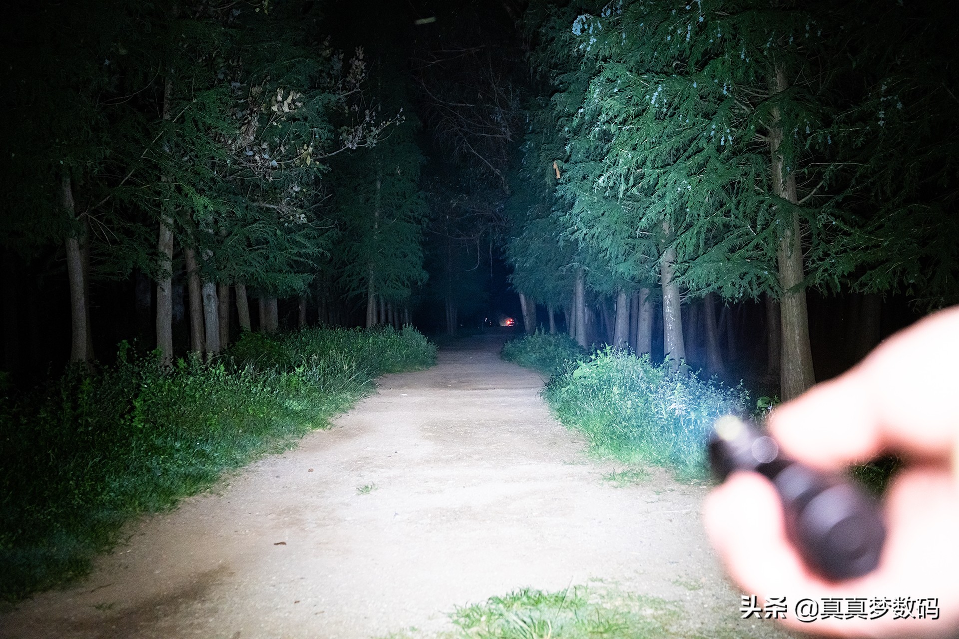 强光手电筒应该如何选择,强光手电筒怎样选