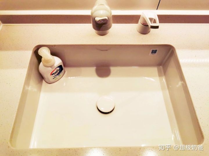 她买下40㎡自己住​，功能一个不少，却能住出100㎡的宽敞