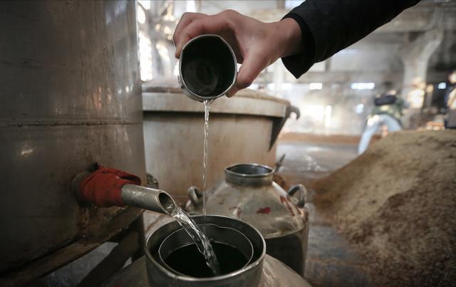 同为烈酒为何伏特加畅销全球,伏特加和中国的白酒