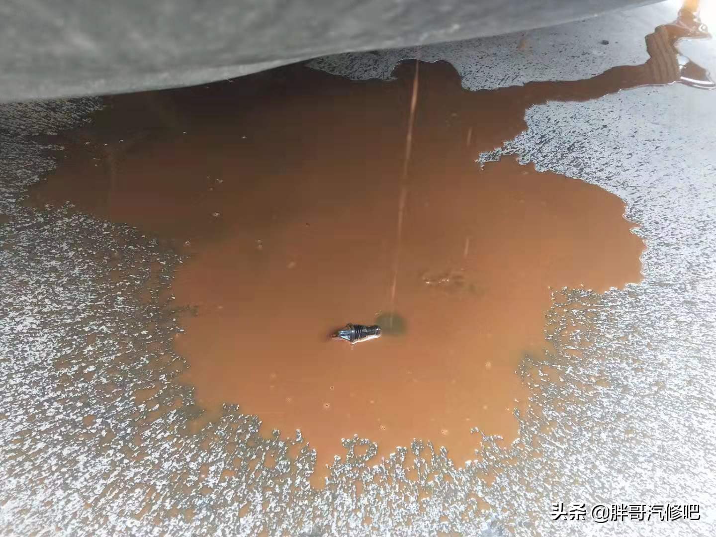 更换防冻液需要清理暖风水箱吗,清洗防冻液水箱的正确方法