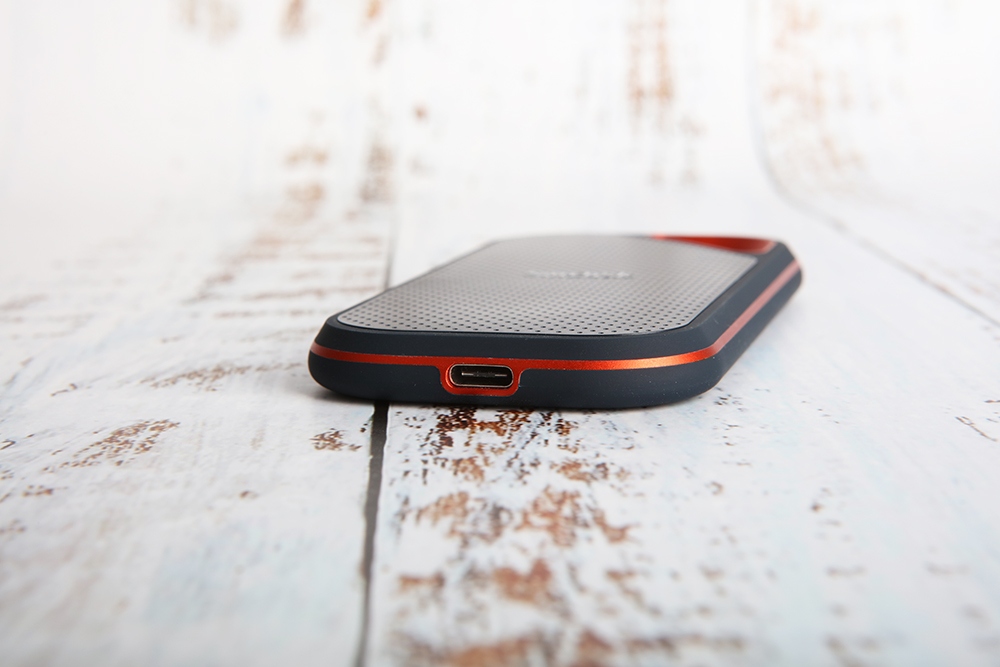 闪迪至尊pro高速固态硬盘参数,闪迪至尊高速固态硬盘值得买吗