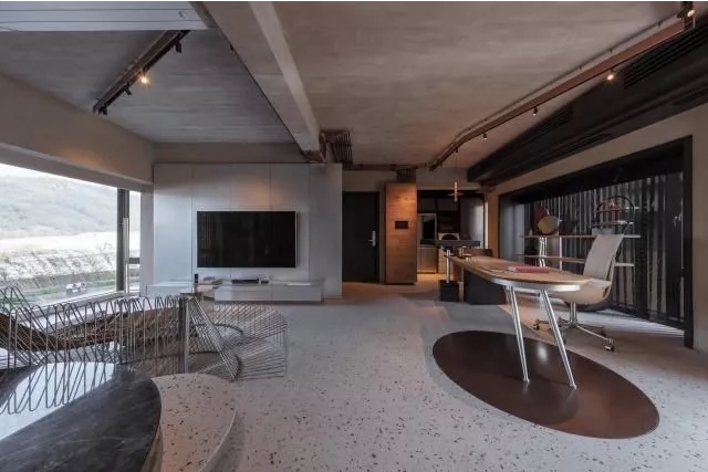 王自如使用手机,王自如早期视频