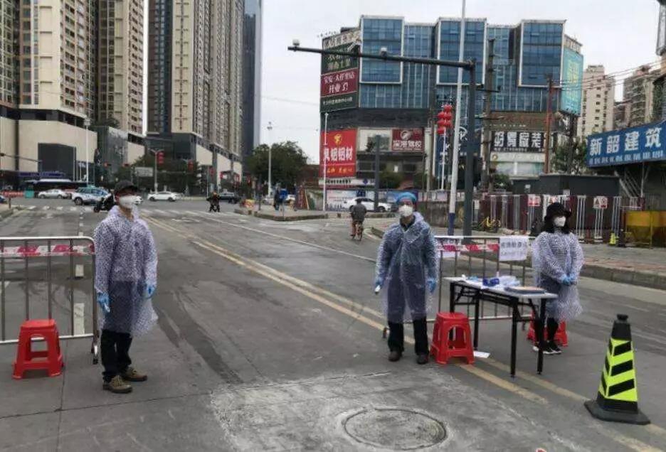 新闻1+1视频连线今日疫情应对,新闻1+1之郑州疫情