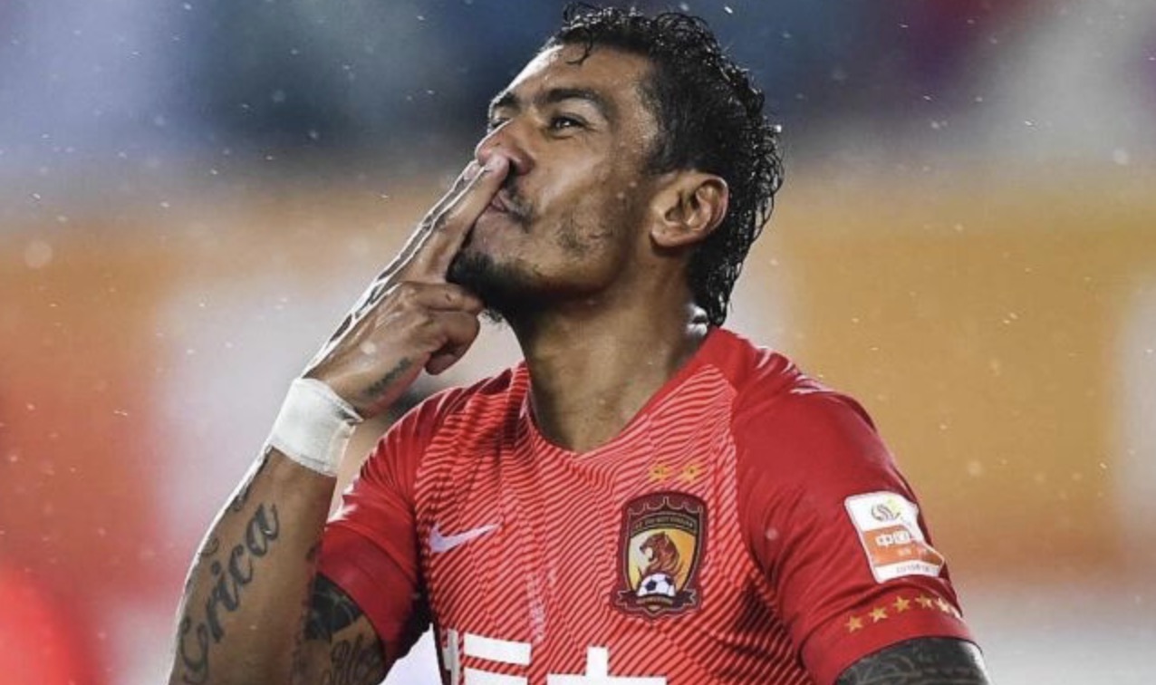 保利尼奥红牌,保利尼奥过红牌