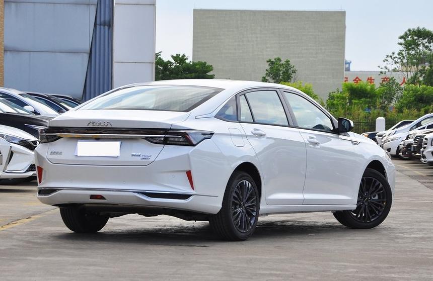 奕炫maxpk朗逸1.4280tsi,朗逸和奕炫max安全性能