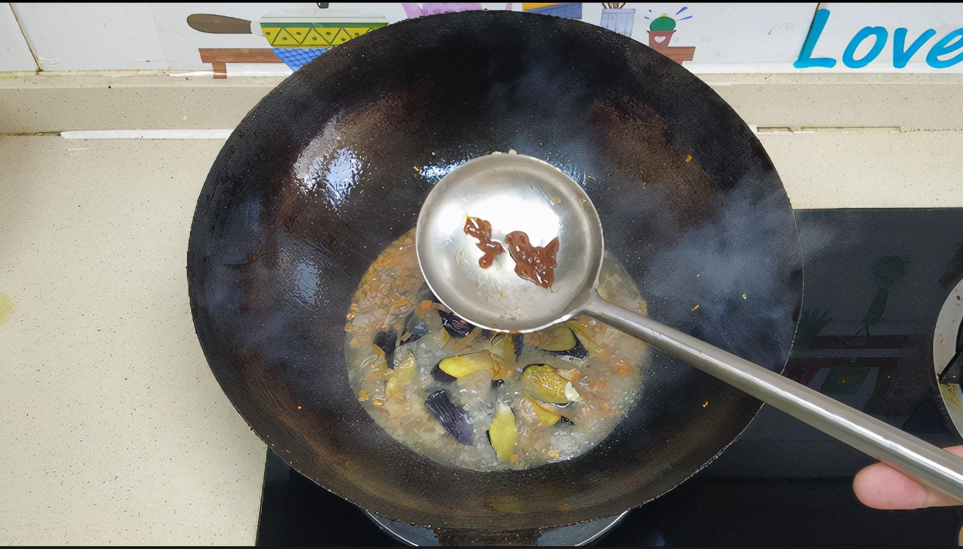 黑木耳跟什么菜炒排便最快,木耳和什么菜最好健脾