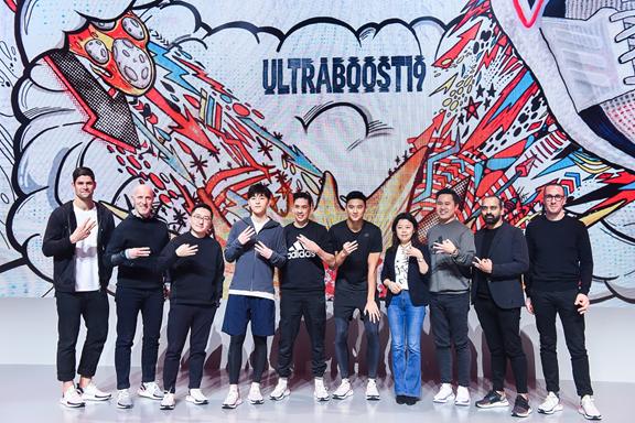 线上线下阿迪达斯,阿迪达斯战略转型