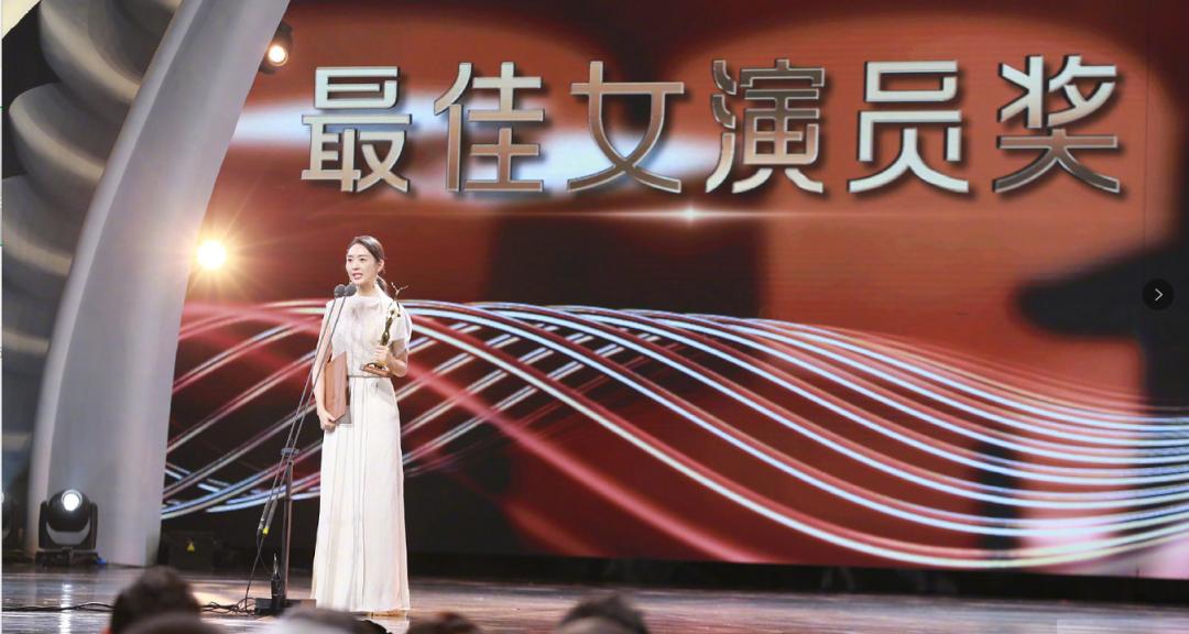 童瑶力压赵丽颖成金鹰视后,童瑶击败赵丽颖视频