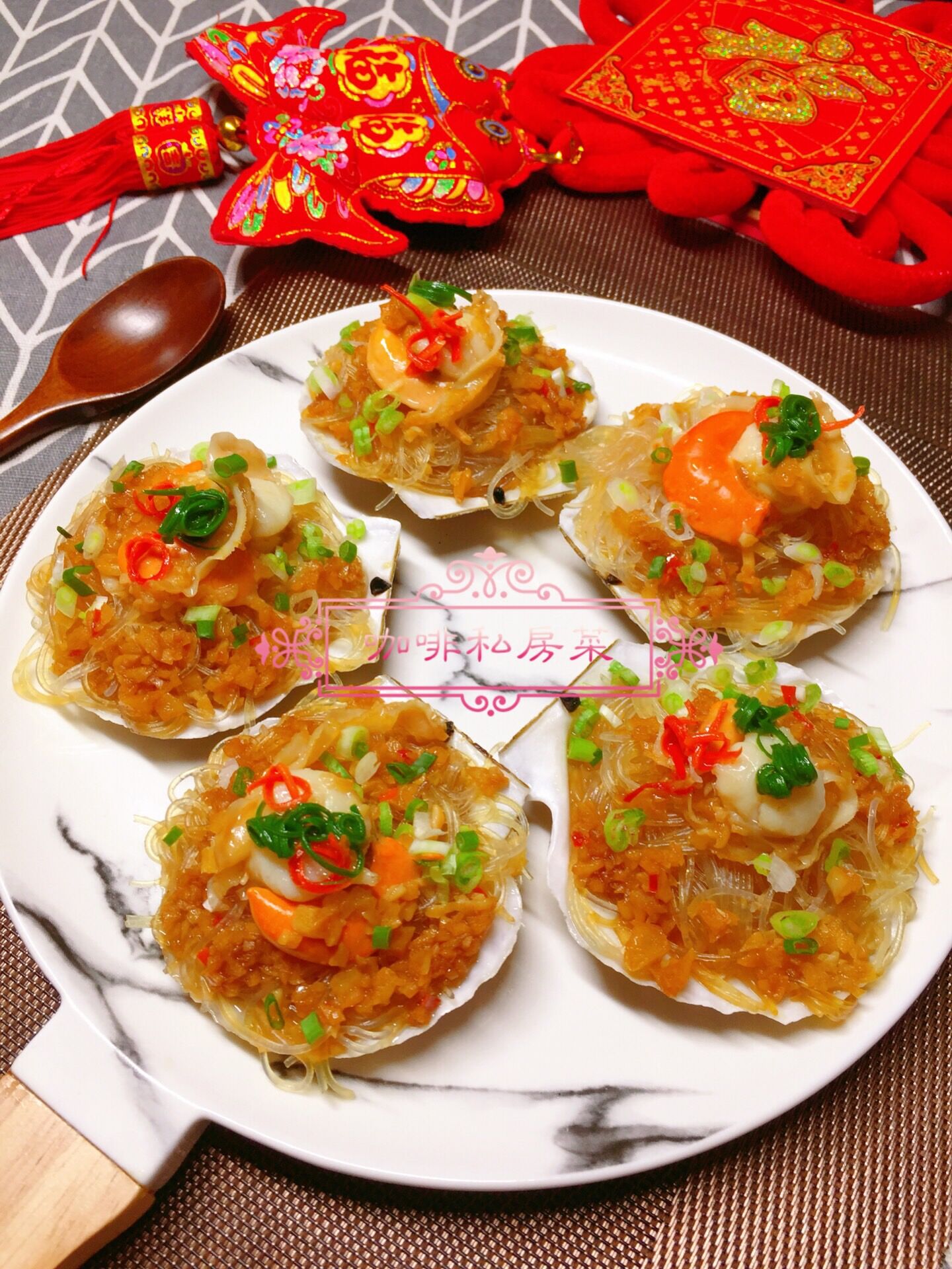 蒜蓉粉丝蒸扇贝最好吃的做法,蒜蓉粉丝蒸扇贝的正宗做法视频