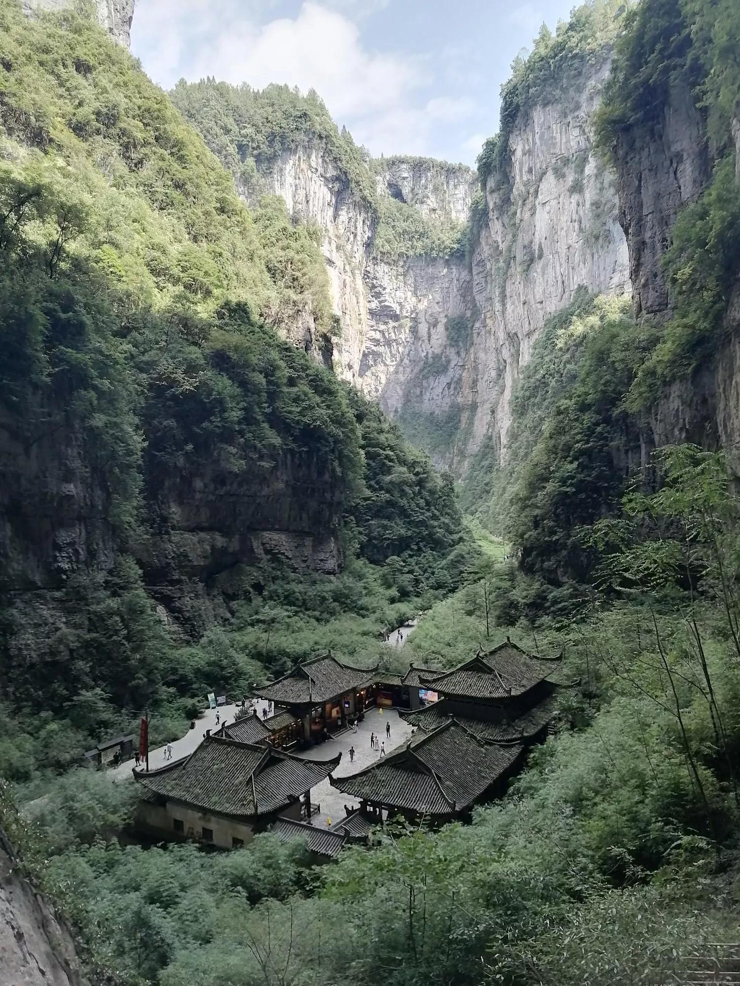重庆武隆天坑三桥旅游一日游,重庆武隆天坑旅游详细攻略