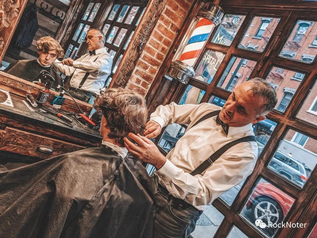 男士商务发型2021流行发型,男士发型2021流行发型烫发